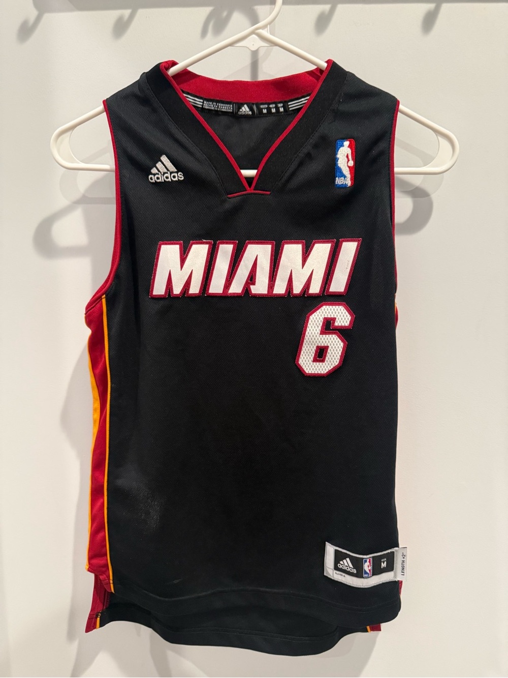 Vintage Lebron James Adidas Miami #6 NBA Jersey medium youth or women’s small